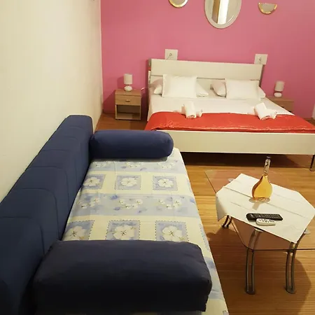 Angela Affittacamere 3*