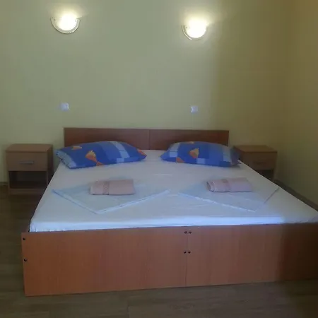 Guest house Angela 3*
