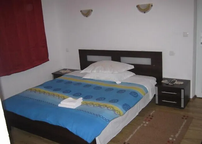 Angela Πανσιόν