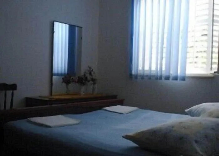 Πανσιόν Angela 3*