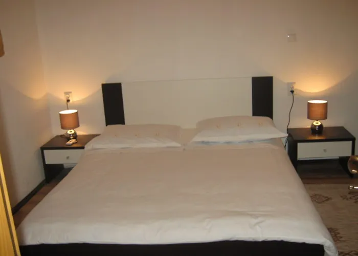 Πανσιόν Angela