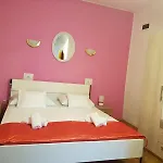 Angela בית הארחה 3*