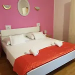 Angela 3*