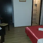Angela בית הארחה 3*