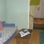 Angela 3*