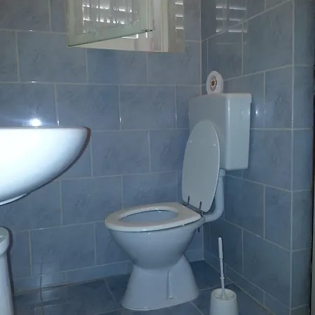 Konukevi Angela Split